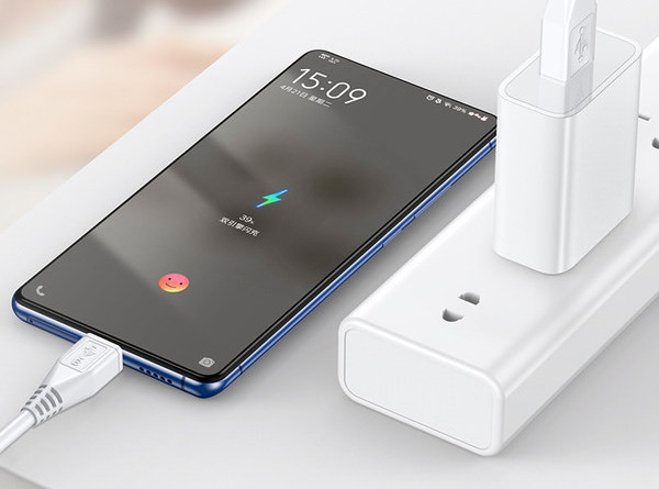 Univerzalni mikro USB kabel za punjenje i prijenos podataka