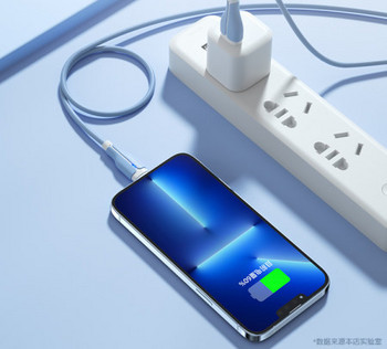 Lightning кабел за зареждане с USB порт