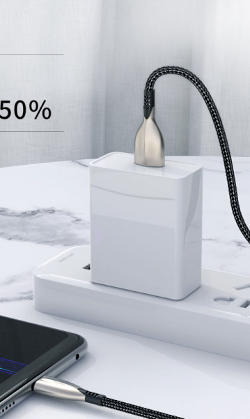 Cablu de date si pentru incarcarea unui telefon cu micro USB