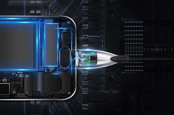 Cablu de date si pentru incarcarea unui telefon cu micro USB