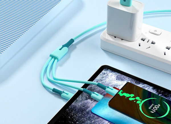 Комбиниран кабел 3 в 1 за пренос на данни и за телефон 