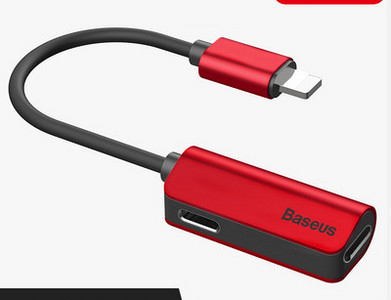 IPhone fejhallgató vagy töltőadapter