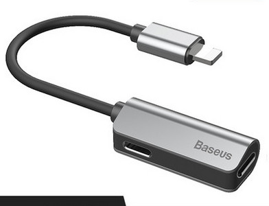 IPhone fejhallgató vagy töltőadapter