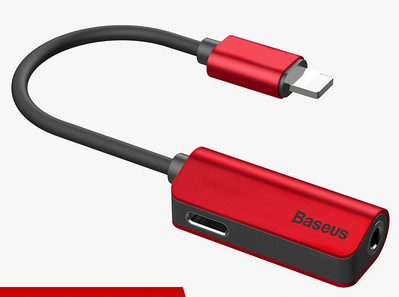 IPhone fejhallgató vagy töltőadapter