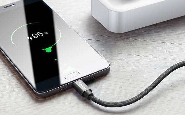 Καλώδιο USB για φόρτιση κινητής συσκευής και μεταφορά δεδομένων