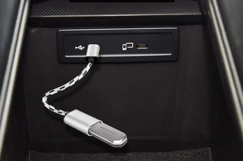 USB адаптер за автомобил Type-C 