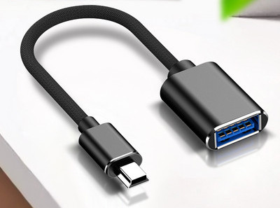Универсален USB кабел подходящ за кола