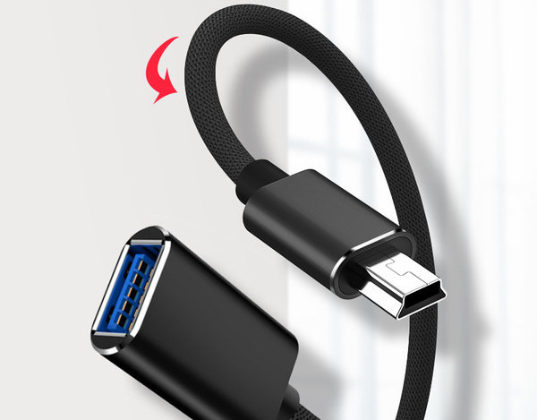 Универсален USB кабел подходящ за кола