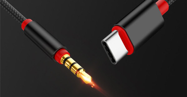 Аудио кабел с Type-C накрайник