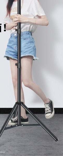 Selfie stick cu suport care se rotește la 360 de grade