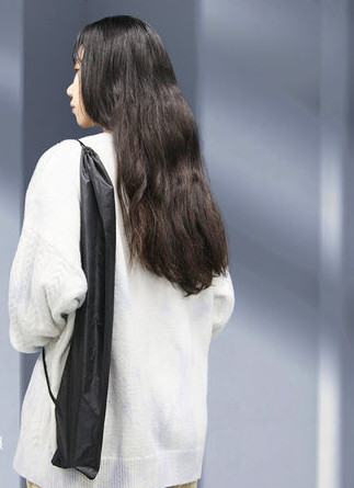 Selfie stick cu suport care se rotește la 360 de grade