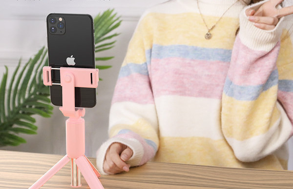 Teleskopski selfie štap sa postoljem