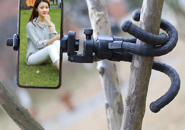 Stativ za selfie štap u crnoj boji