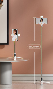 Összecsukható selfie stick távirányítóval