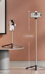 Összecsukható selfie stick távirányítóval