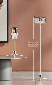 Összecsukható selfie stick távirányítóval