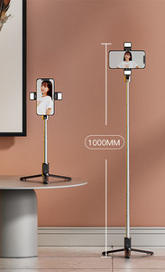 Összecsukható selfie stick távirányítóval