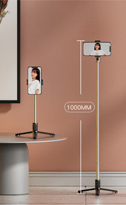 Összecsukható selfie stick távirányítóval