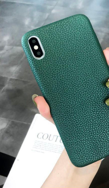 Kunstnahast ümbris iPhone`ile