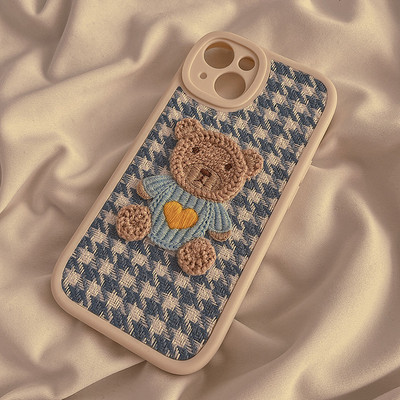 Szilikon tok iPhone-hoz hímzett macival
