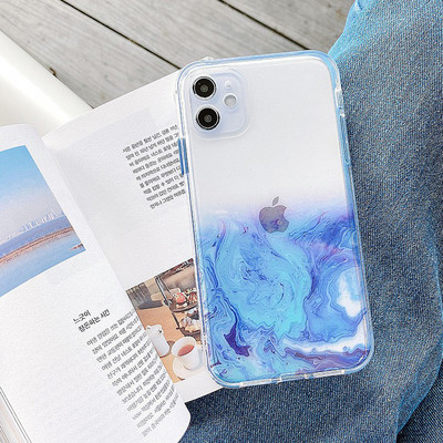 Silikoonist ümbris iPhone`ile sillerdavates värvides