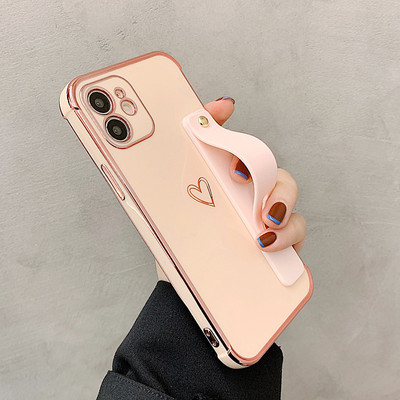 Silikoonist ümbris iPhone`ile südamerakendusega