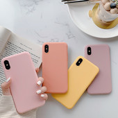 Ühevärviline silikoonist ümbris iPhone`ile