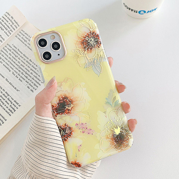 Husa din silicon pentru iPhone cu flori