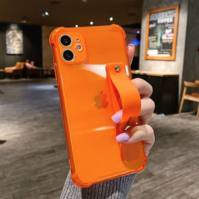 Ühevärviline silikoonist ümbris iPhone`i uuele mudelile