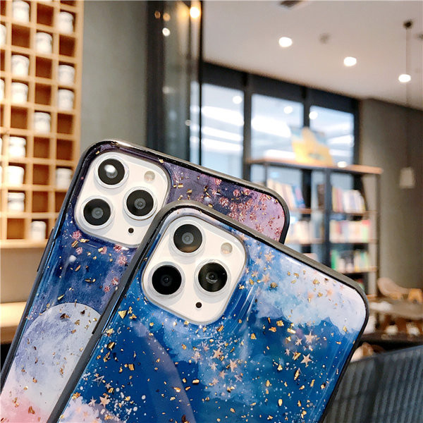 Husa de dama moderna cu elemente stralucitoare pentru iPhone