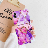 Värviline ümbris iPhone`ile - kaks mudelit