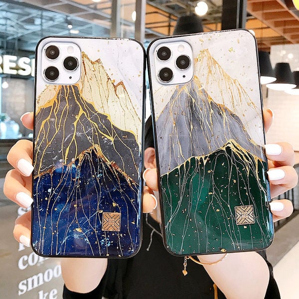 Särava efektiga silikoonümbris iPhone`ile