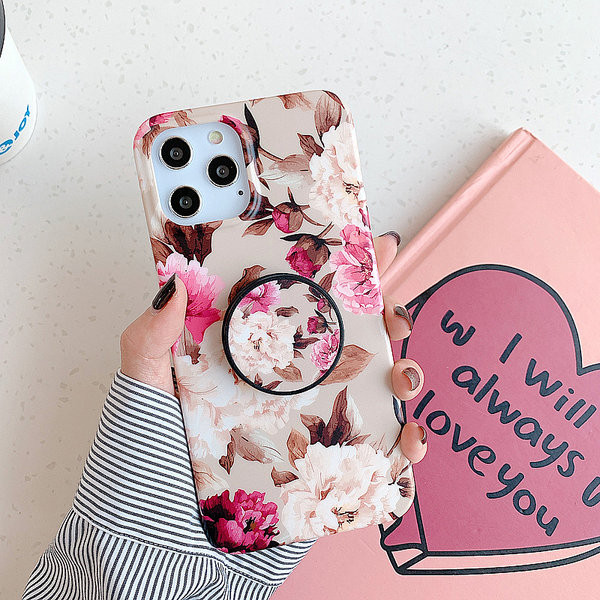 Iphone maciņš ar ziediem un turētāju aizmugurē