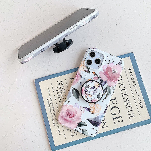 Iphone maciņš ar ziediem un turētāju aizmugurē