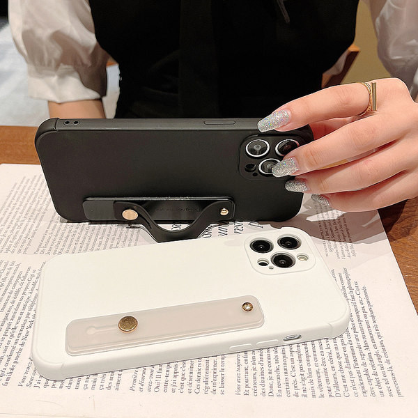 Ühevärviline iPhone`i ümbris, mille tagaküljel on silikoonist hoidik