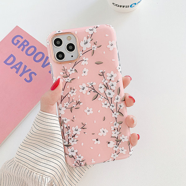 Husa din silicon colorata cu flori pentru iphone