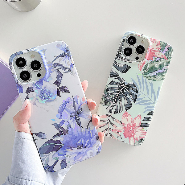 Lillemustriga silikoonümbris iPhone`ile