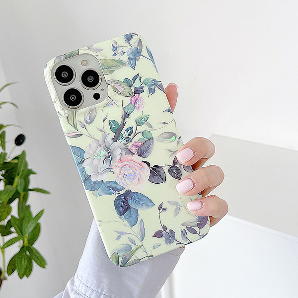 Lillemustriga silikoonümbris iPhone`ile