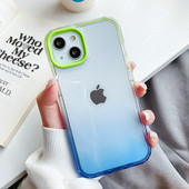 Läbipaistev sillerdavate värvidega silikoonümbris iPhone`ile