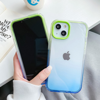 Läbipaistev sillerdavate värvidega silikoonümbris iPhone`ile