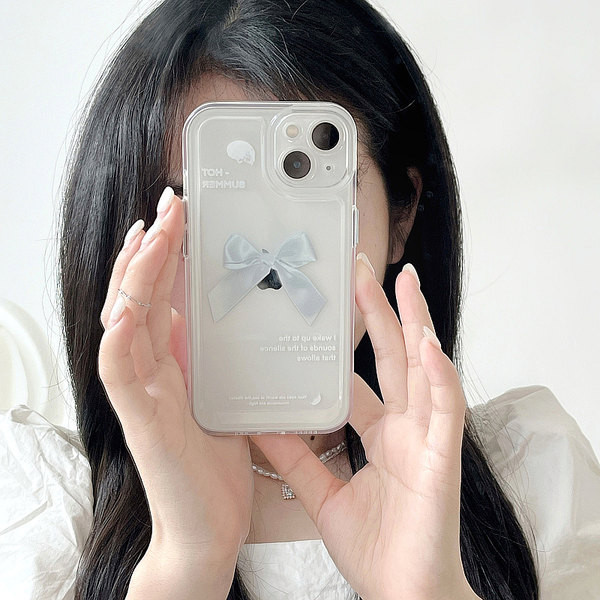 Läbipaistev silikoonist ümbris paelaga iPhone`ile