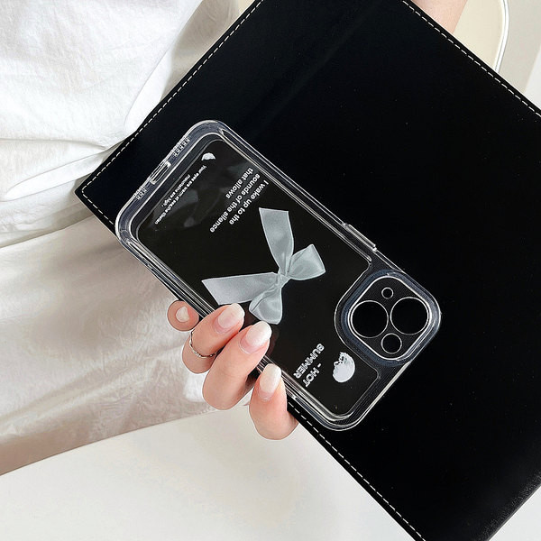 Läbipaistev silikoonist ümbris paelaga iPhone`ile