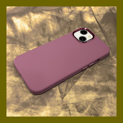 Silikoonist ümbris iPhone`ile