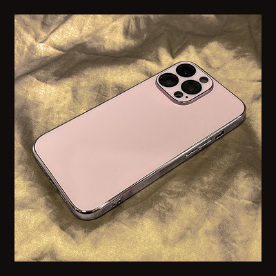 Silikoonist ümbris iPhone 12 ja 13 jaoks