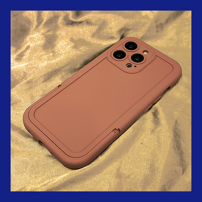 Ühevärviline silikoonist ümbris iPhone`ile