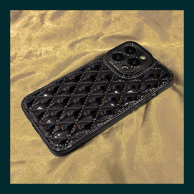 Reljeefne silikoonümbris iPhone`ile