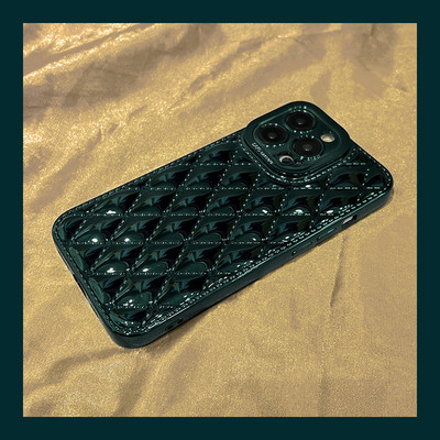 Reljeefne silikoonümbris iPhone`ile