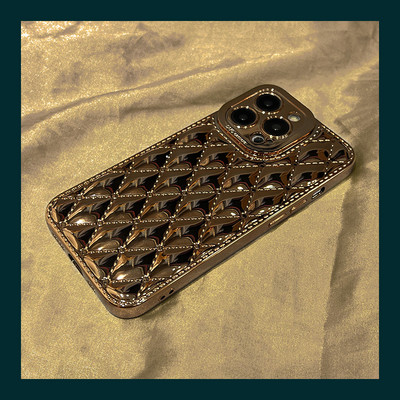 Reljeefne silikoonümbris iPhone`ile