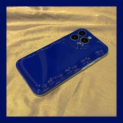 Reljeefne silikoonümbris iPhone`ile