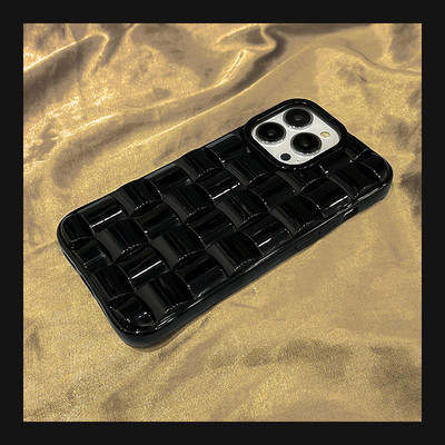 Musta värvi põrutuskindel ümbris iPhone`ile